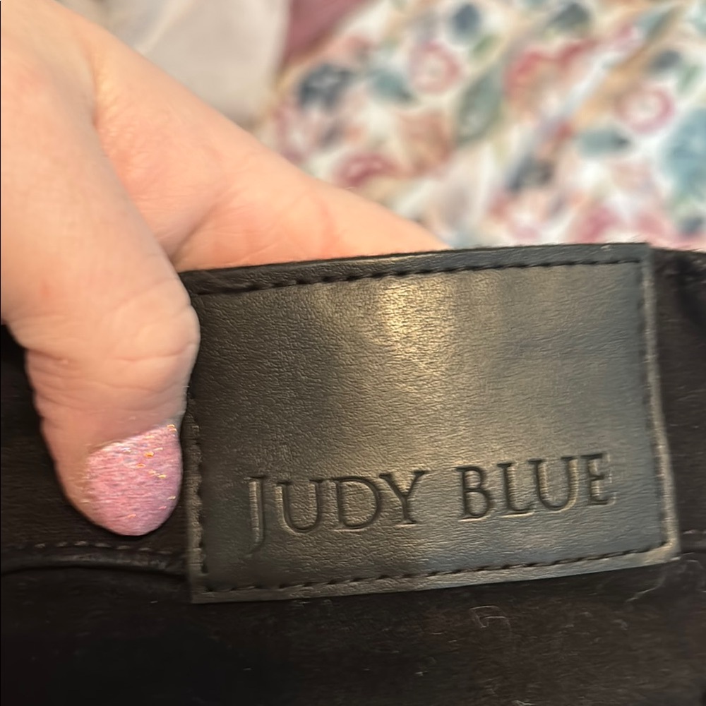 Judy Blue Size 20W Black Women's Jeans With Black Rhinestones - Picture 7 of 8